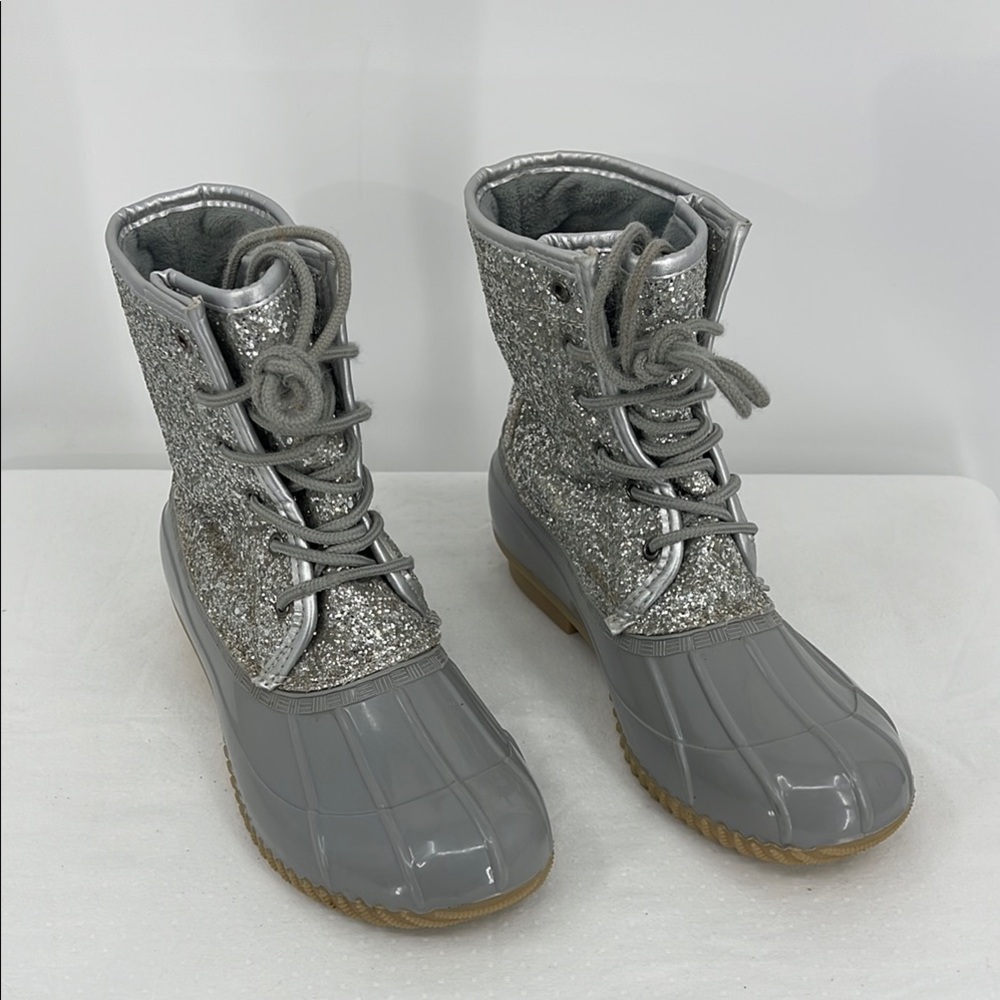 SUGAR DUCK BOOTS SIZE 7M Lined Stylish Gray Glitter Women's Boots